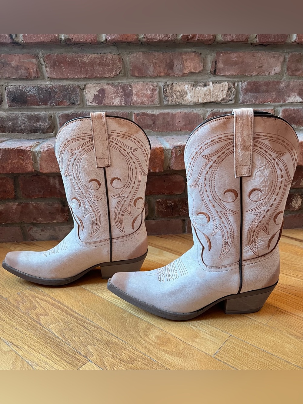 Sterling River Ivory & Brown Bohemian Moon Print Western Cowgirl Boots - Picture 6 of 13